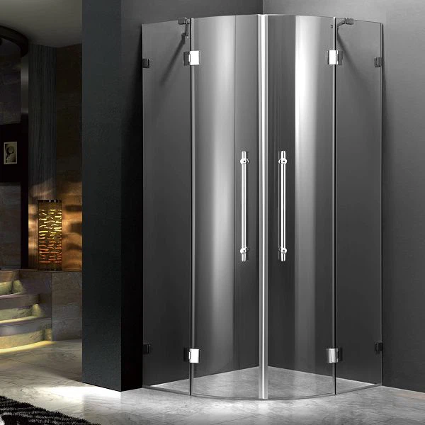 हिंग वाले दरवाजे के साथ शावर संलग्नक